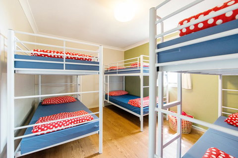 Mt Lofty YHA - Holiday Adelaide 3