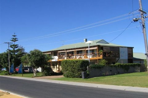 Lancelin YHA - Holiday Adelaide 4