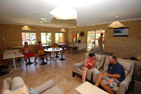 Lancelin YHA - Holiday Adelaide 7