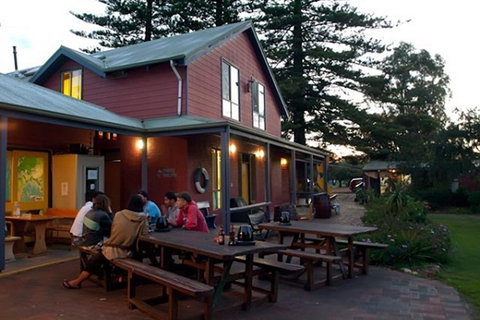 Dunsborough YHA - Holiday Adelaide 1
