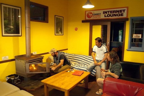 Dunsborough YHA - Holiday Adelaide 3