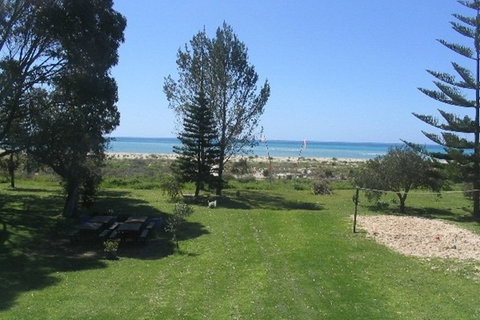 Dunsborough YHA - Holiday Adelaide 5