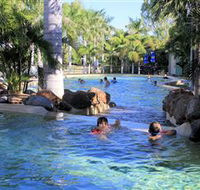 Aussie Outback Oasis Cabin and Van Village - Holiday Adelaide