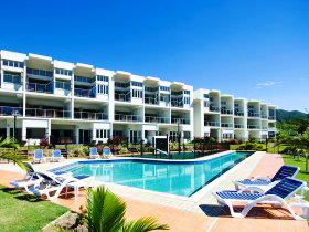 Beachside Magnetic Harbour Apartments - Holiday Adelaide 0