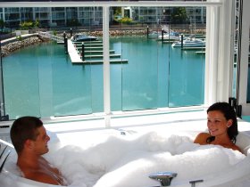 Beachside Magnetic Harbour Apartments - Holiday Adelaide 1