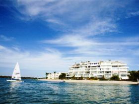 Las Rias Luxury Apartments - Holiday Adelaide 0