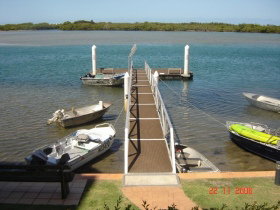 On The River Holiday Apartments - Holiday Adelaide 0