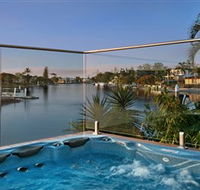 Sanctuary on Water Elite Holiday Home - Holiday Adelaide