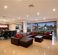 Xanadu Waterfront Elite Holiday Home - Holiday Adelaide