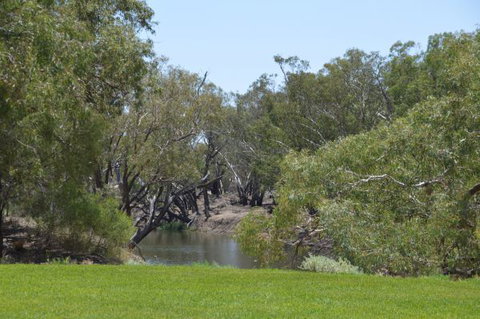 Beds In The Barwon - Holiday Adelaide 3