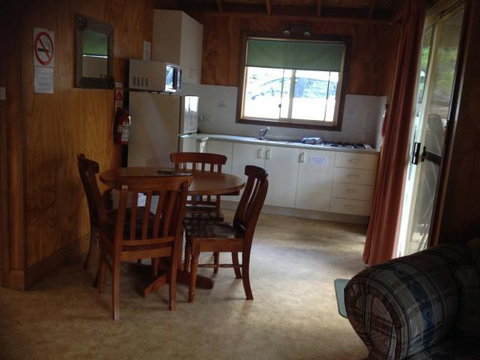 Canobolas Mountain Cabins - Holiday Adelaide 3