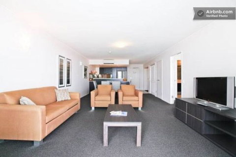 Central Ballina Executive Apartment - Holiday Adelaide 1