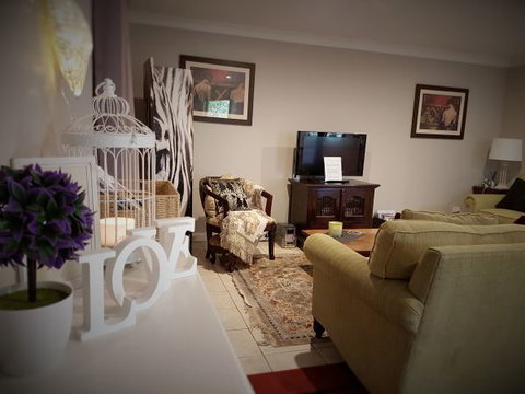 Huntington Cottage - Holiday Adelaide 2