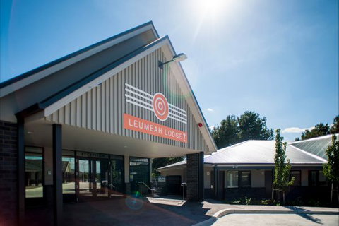 Leumeah Lodge - Holiday Adelaide 1