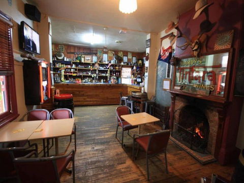 Victoria Hotel: Moonan Flat - Holiday Adelaide 0