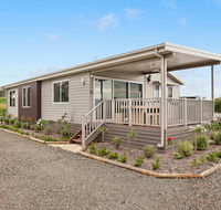 The Lake House Rothbury - Holiday Adelaide