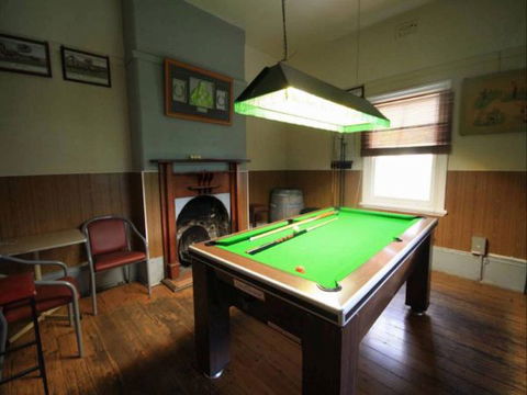 Victoria Hotel: Moonan Flat - Holiday Adelaide 2