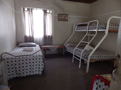 Victoria Hotel: Moonan Flat - Holiday Adelaide 3