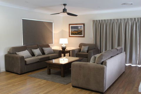 Yellowbox Cottage - Holiday Adelaide 1