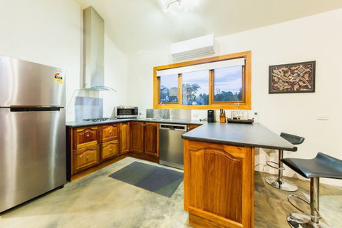 Alpine Edge Accommodation - Holiday Adelaide 2