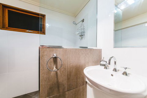 Alpine Edge Accommodation - Holiday Adelaide 3