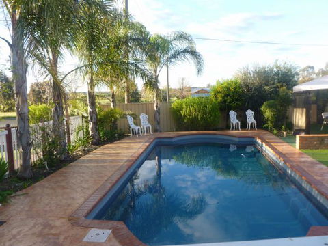 Country Cottages B&B - Holiday Adelaide 4