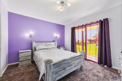 Fensom's Holiday Home - Holiday Adelaide 12