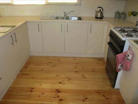 Fensom's Holiday Home - Holiday Adelaide 15