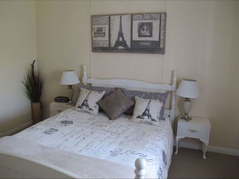 Fensom's Holiday Home - Holiday Adelaide 17