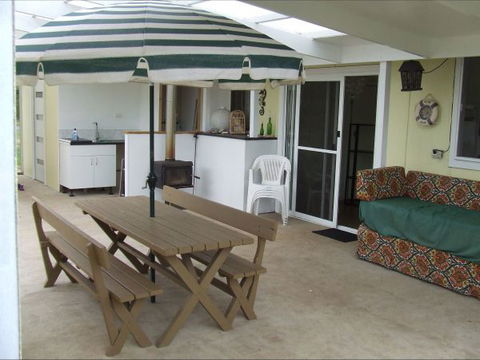 Fensom's Holiday Home - Holiday Adelaide 20