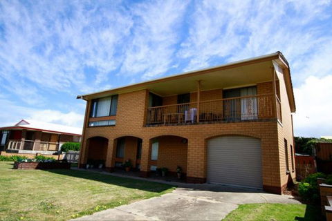 Fensom's Holiday Home - Holiday Adelaide 22