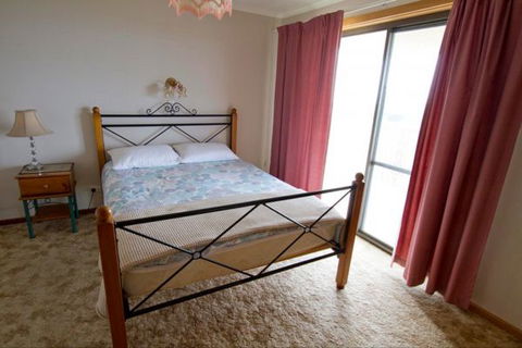 Fensom's Holiday Home - Holiday Adelaide 25