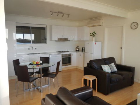 Washpool Retreat - Holiday Adelaide 3