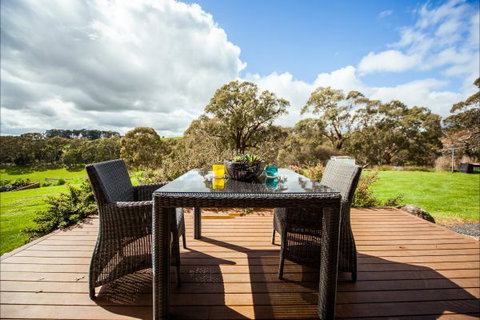 Sunnyside Cottage - Holiday Adelaide 1