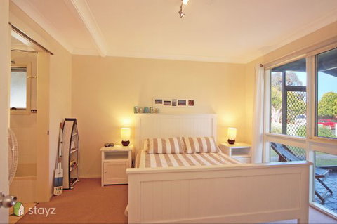 Hayes Beach House - Holiday Adelaide 2