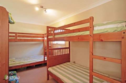 Hayes Beach House - Holiday Adelaide 4