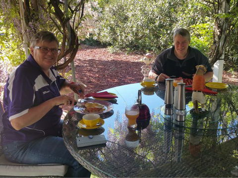 Must Love Dogs B&B And Self-Contained Cottage - Holiday Adelaide 1