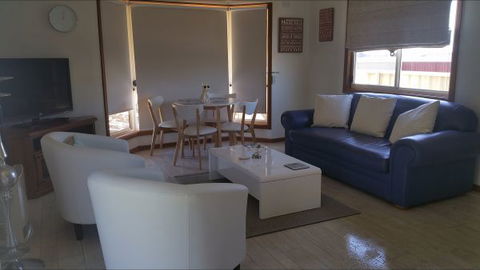 Must Love Dogs B&B And Self-Contained Cottage - Holiday Adelaide 9