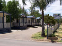 Lakeside Caravan Park - Holiday Adelaide 0