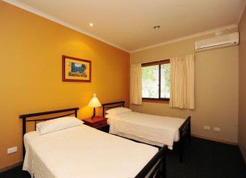 Portside Executive Apartments - Holiday Adelaide 0