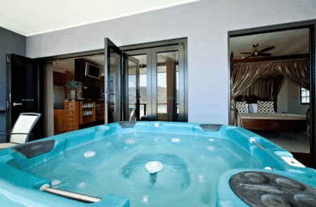 Waterfront Whitsunday Retreat - Holiday Adelaide