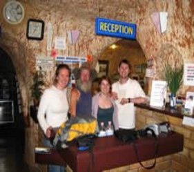 Radeka Downunder Underground Motel And Backpackers Inn - Holiday Adelaide 1