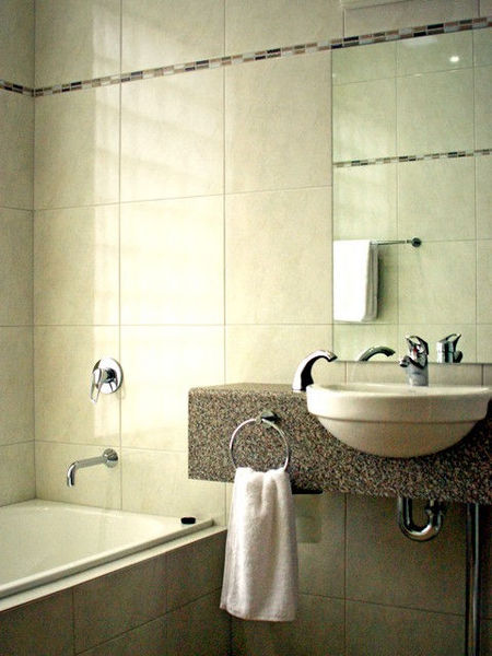 Strath Motel - Holiday Adelaide 2