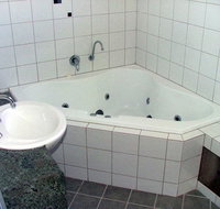 Tasman Beachside Apartments - Holiday Adelaide