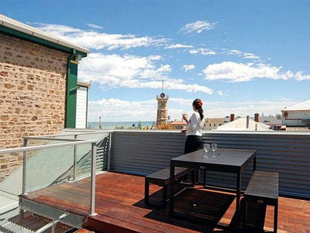 Timeball Apartments - Holiday Adelaide 4