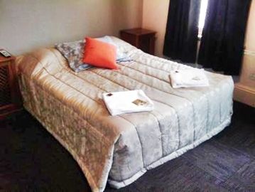 Silk Accommodation - Holiday Adelaide 1