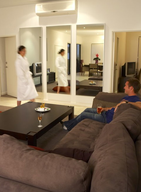 Wyndham The Outram Hotel Perth - Holiday Adelaide 5