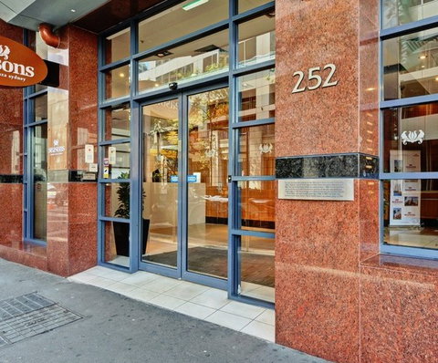 Seasons Harbour Plaza, Darling Harbour - Holiday Adelaide 1