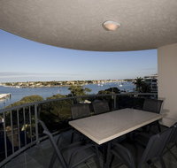 Riverdance Apartments - Holiday Adelaide
