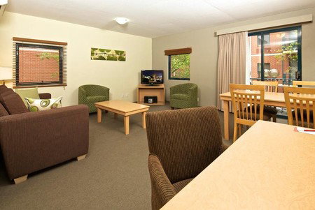 Breakfree On Hindley Street - Holiday Adelaide 4